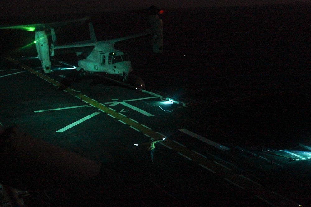 VMM-265 (Rein.) pilots refine night takeoff, landing aboard BHR