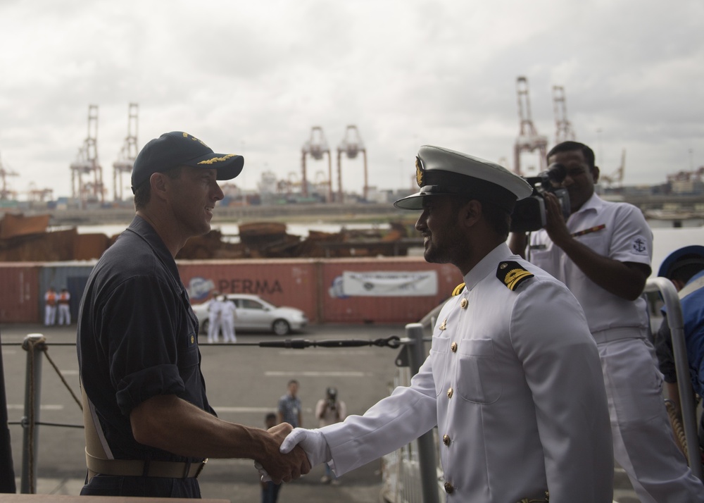 USS Lake Erie (CG 70) arrives in Sri Lanka