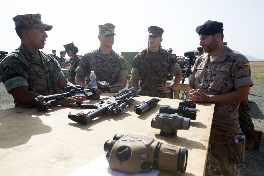 SPMAGTF-CR-AF CO welcomes SEADA CO to Marine Corps Static Display