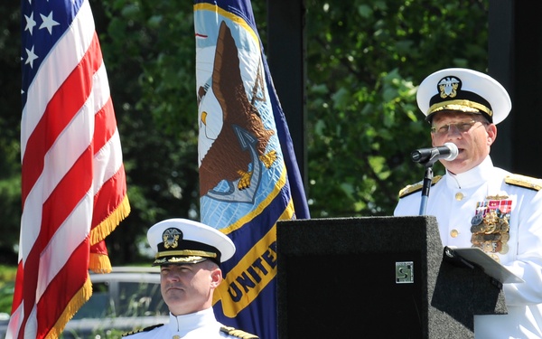 NIOC Maryland holds Change of Command, Becomes CWG-6