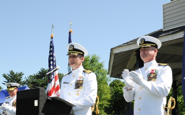 NIOC Maryland holds Change of Command, Becomes CWG-6