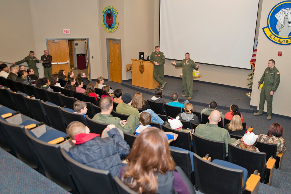 913th AG hosts Spouse Orientation flight