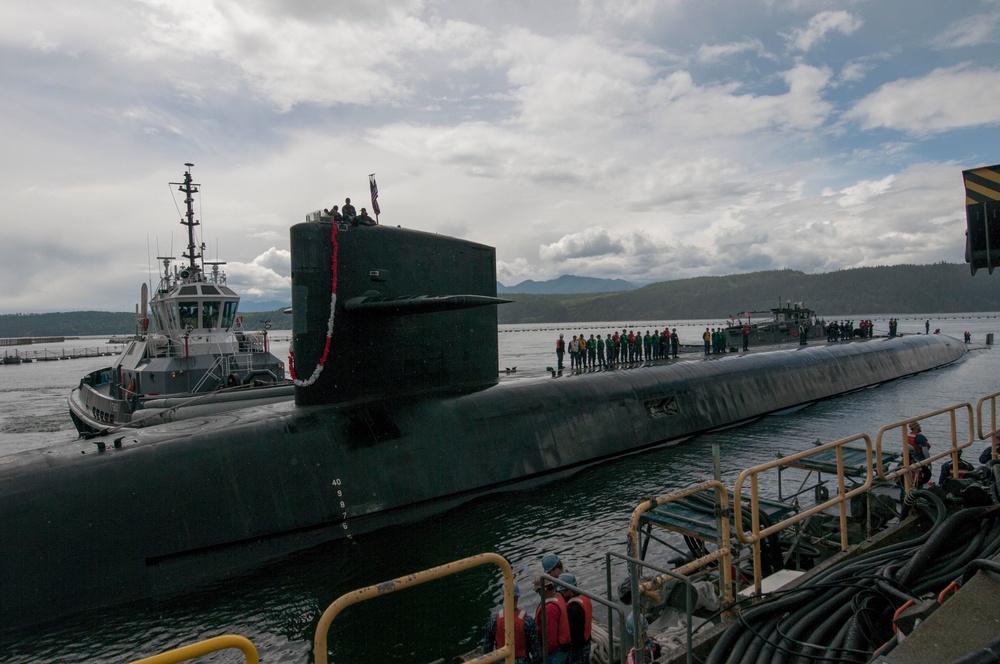 USS Nebraska (SSBN 739) Returns from Sea Trials