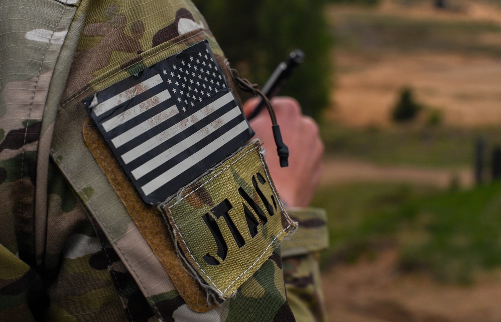 US, NATO JTACs work together during Saber Strike 17