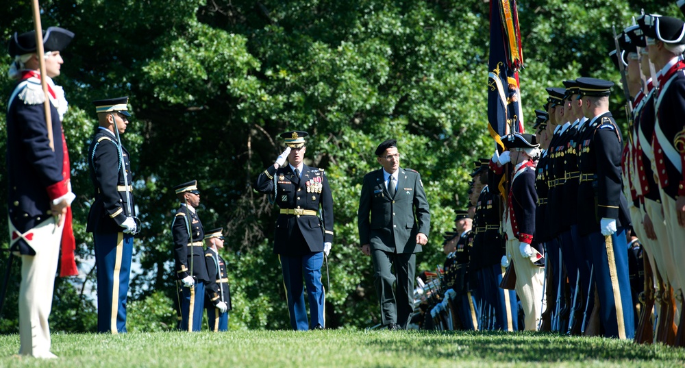 Maj. Gen. Yaacov Barak receives Legion of Merit and lays wreath at Tomb of the Unknown Soldier