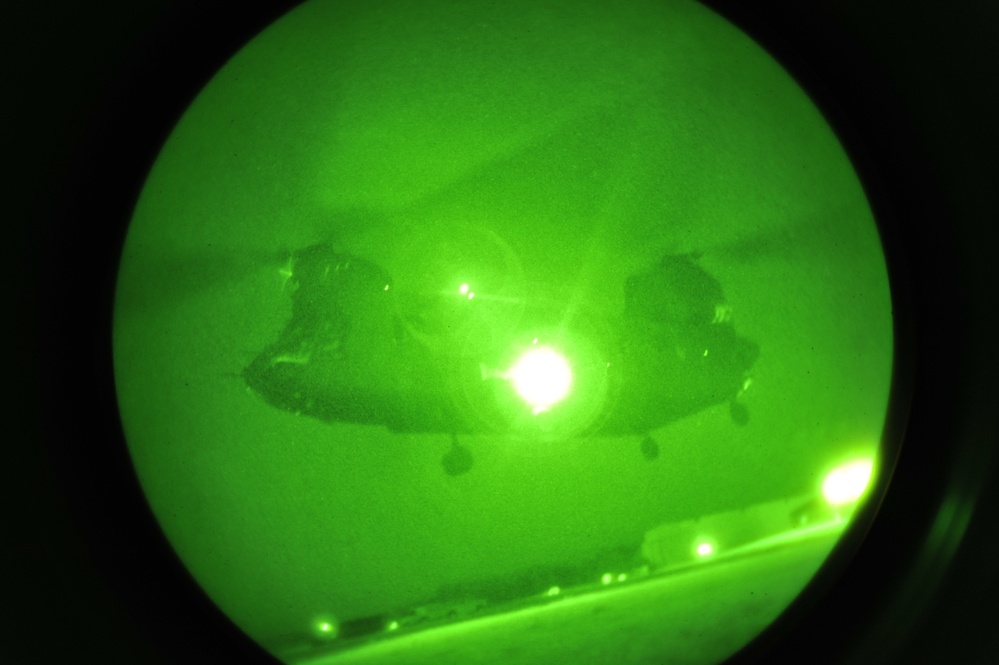 Sling-Loading Chinooks at Fort McCoy