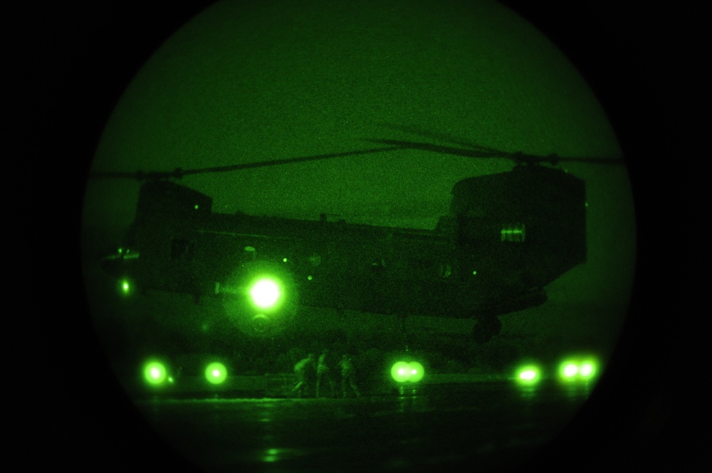 Sling-Loading Chinooks at Fort McCoy