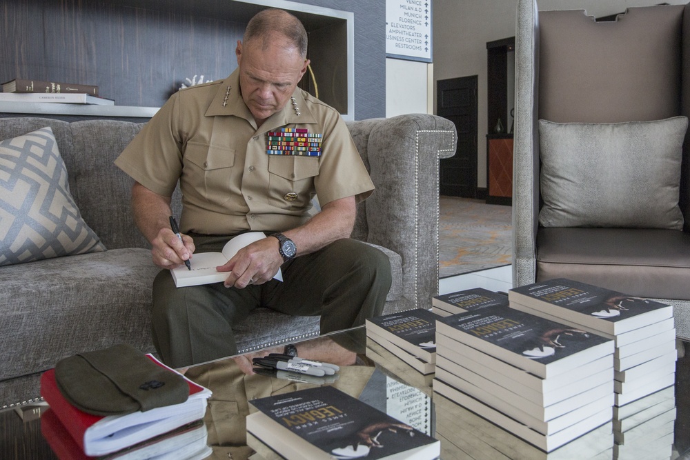 CMC Speaks to Marines of RS Orlando