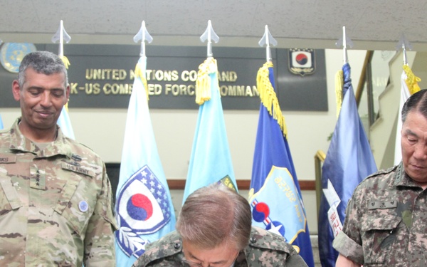 ROK President Moon visits USAG Yongsan