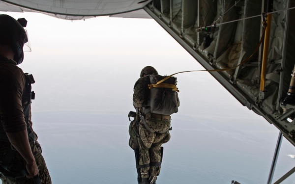 TG 56.1 Conducts A Static Line Jump