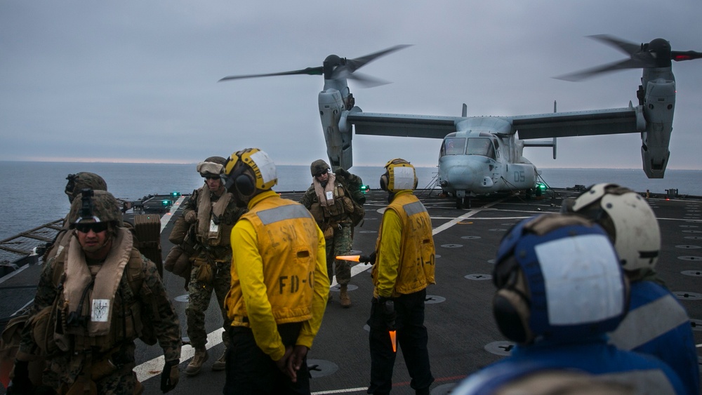 USS Pearl Harbor (LSD 52) conducts flight and boat operations during CERTEX