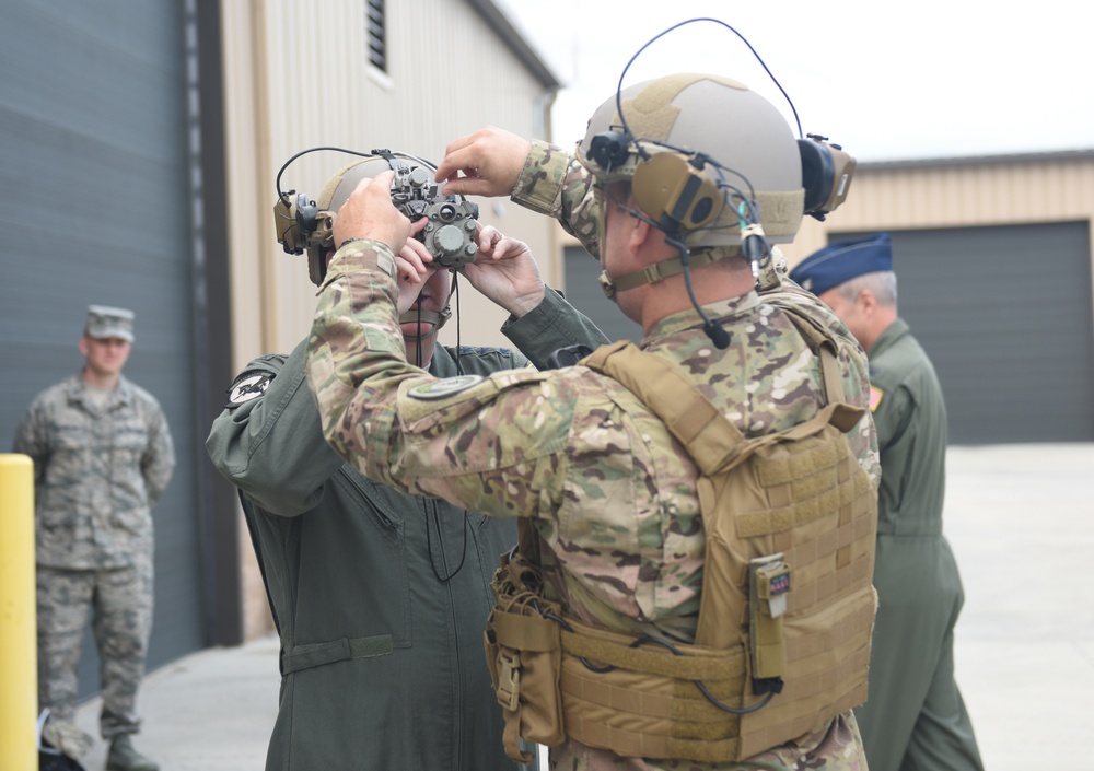 AFSOC commander tours 193rd SOW