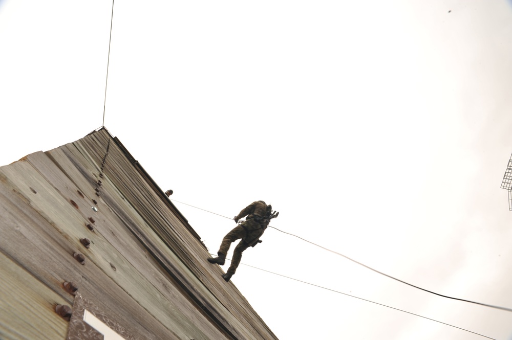 FBI SWAT TEAM RAPPELS AT FORT MCCOY