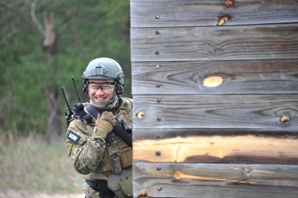 FBI SWAT TEAM RAPPELS AT FORT MCCOY