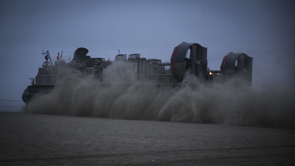 15th MEU conducts non-combatant evacuation and mass casualty drill