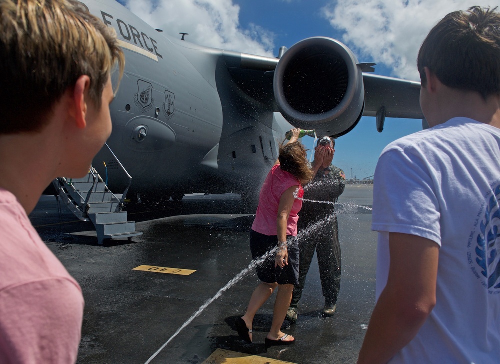 A fini-flight farewell for Maj. Gen. Mark Dillon