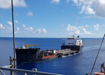 Military Sealift Command’s USNS Montford Point, USNS Soderman Exercise ‘Floating-Pier’ Concept