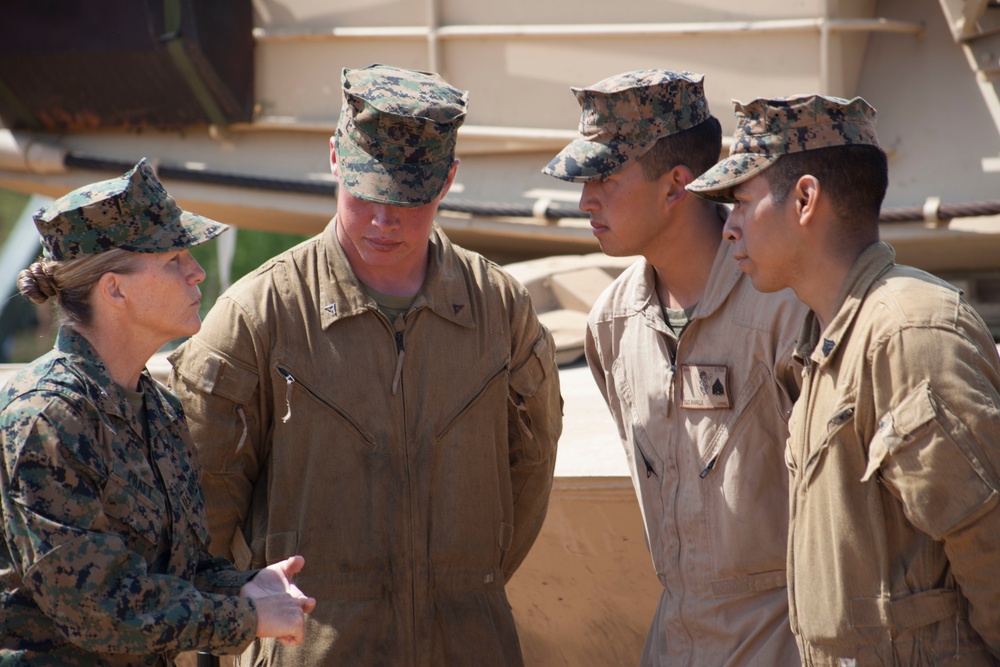 4th MLG Commanding General Visits Marines during Saber Strike 17