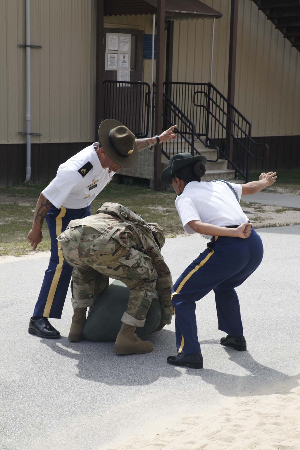 Reserve Drill Sergeants conduct AT