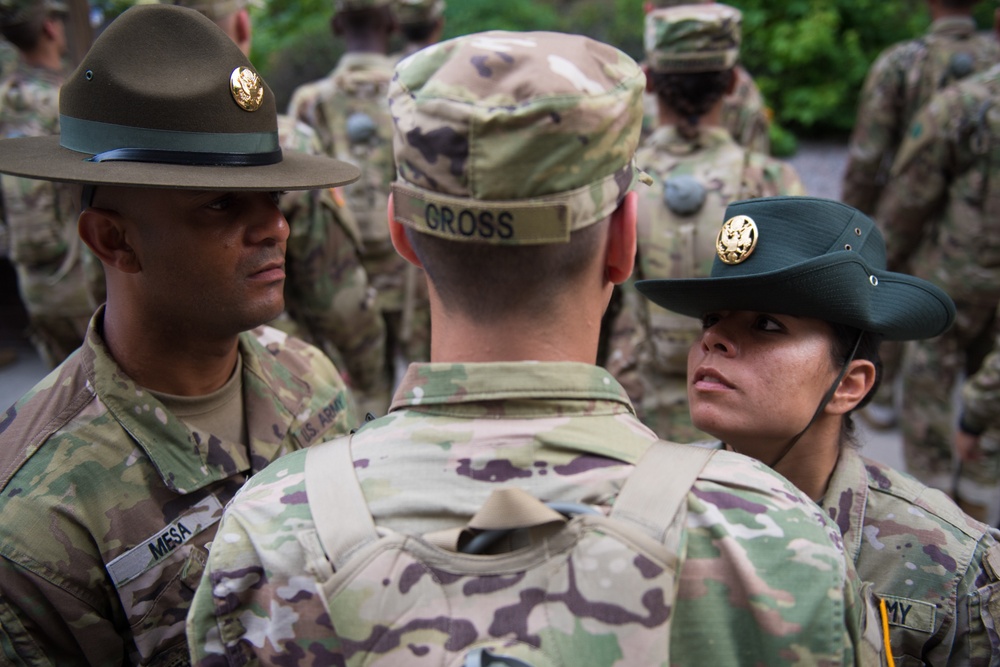 Reserve Drill Sergeants conduct AT