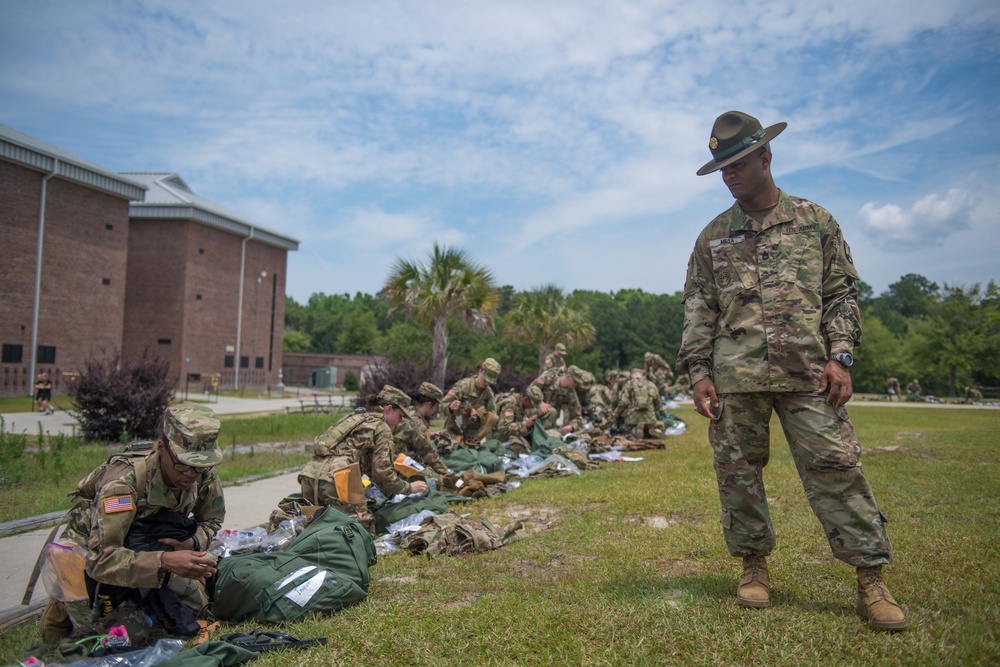 Reserve Drill Sergeants conduct AT