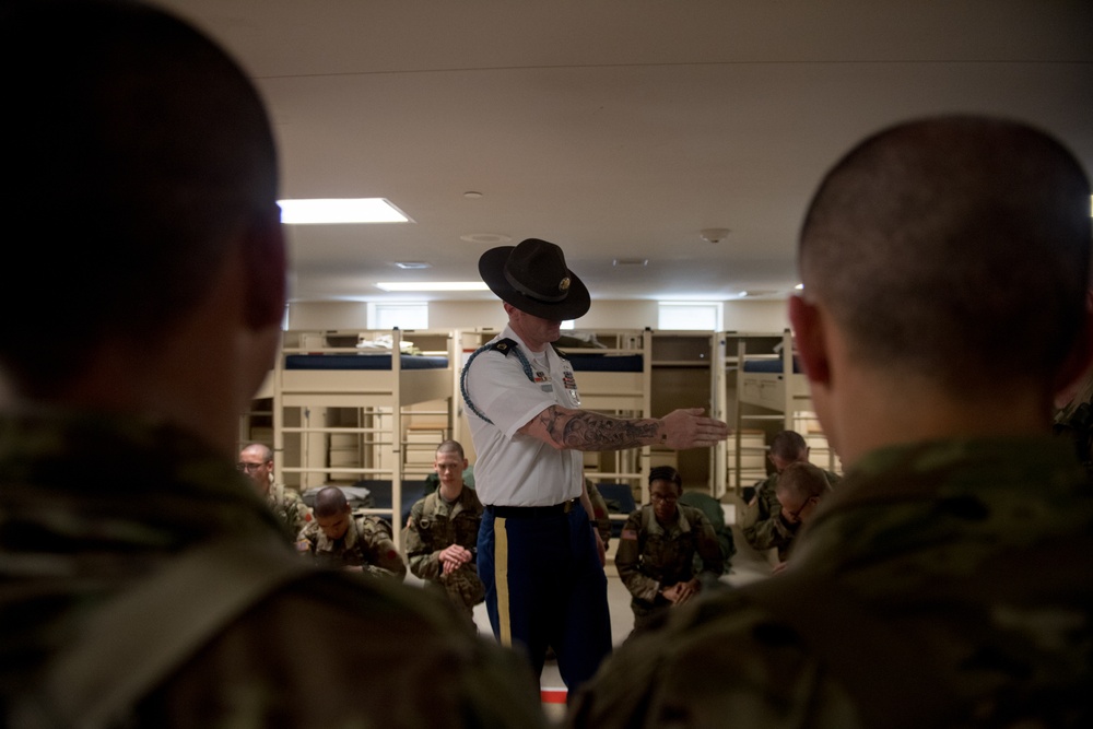 Reserve Drill Sergeants conduct AT