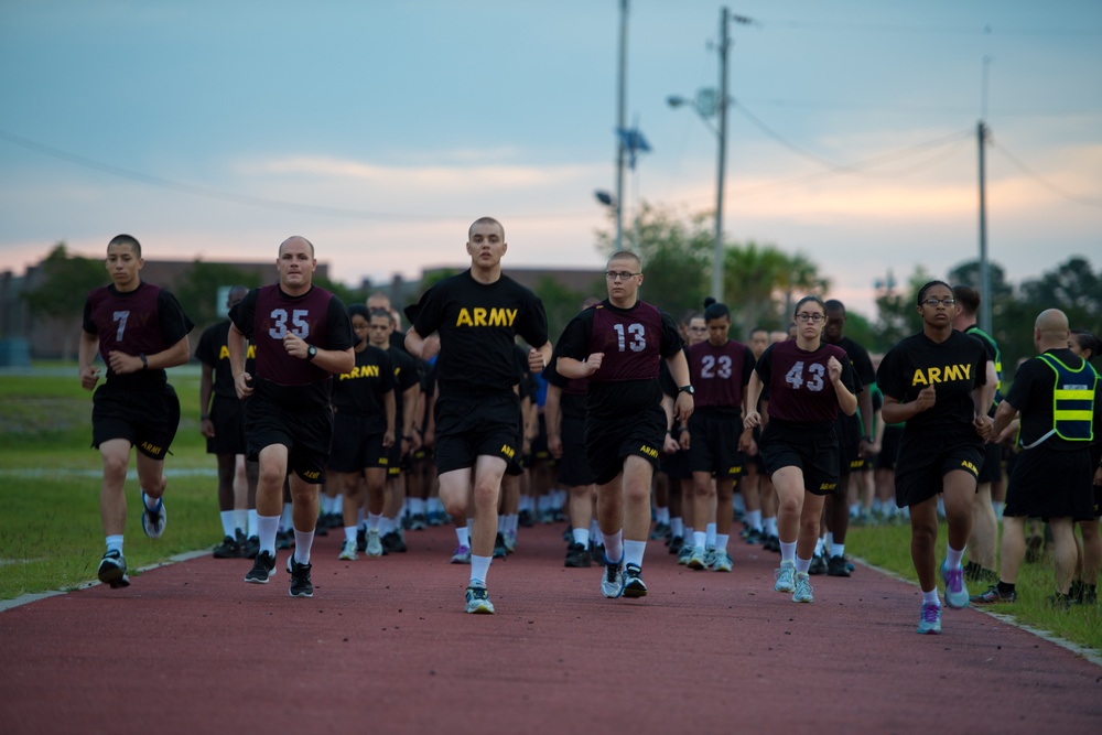 Reserve Drill Sergeants conduct AT