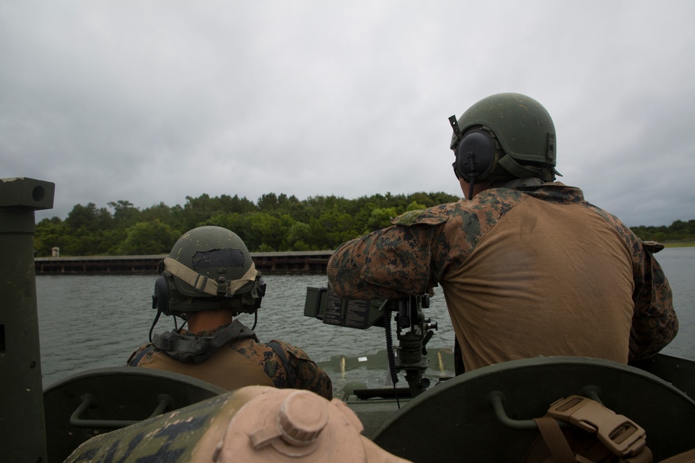 Sink or swim: Marines test their amphibious capabilities