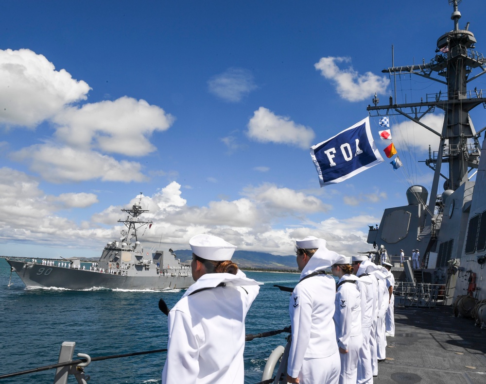 USS Wayne E. Meyer Arrives in Hawaii