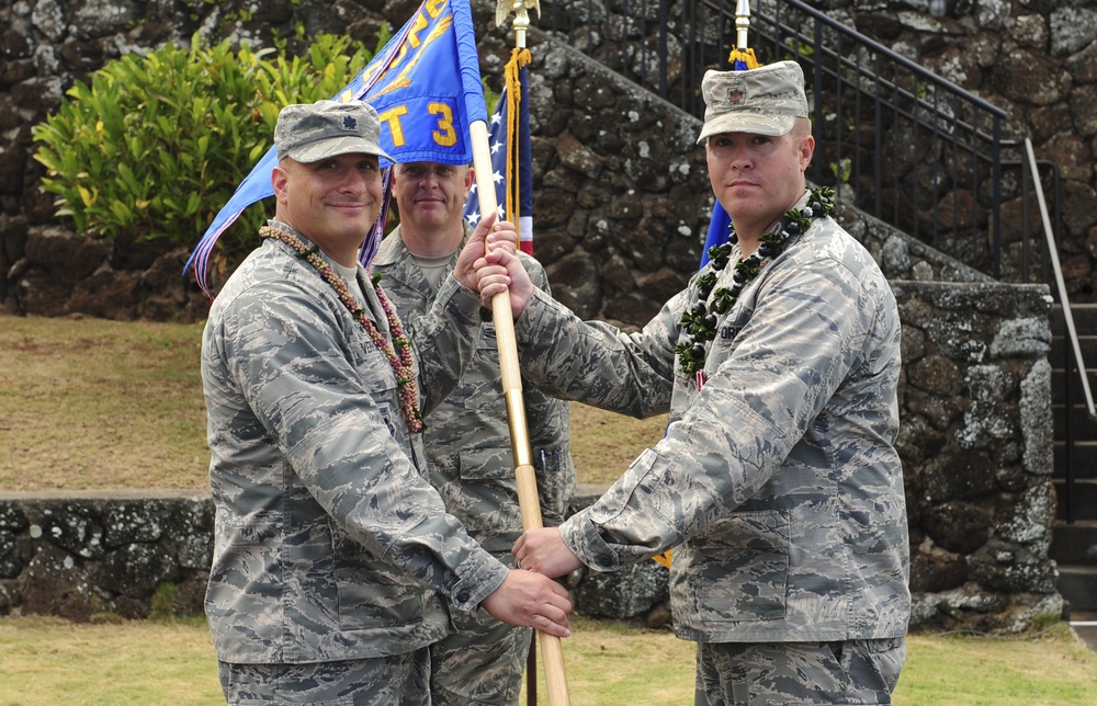 Oldest AF Satellite Control Network welcomes new commander