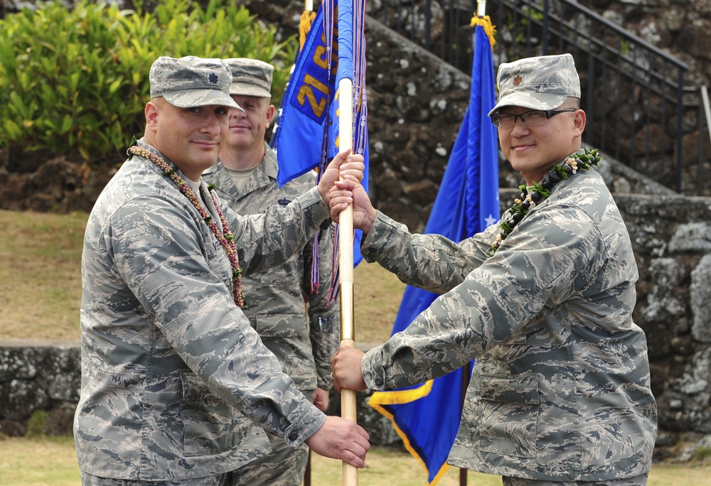 Oldest AF Satellite Control Network welcomes new commander