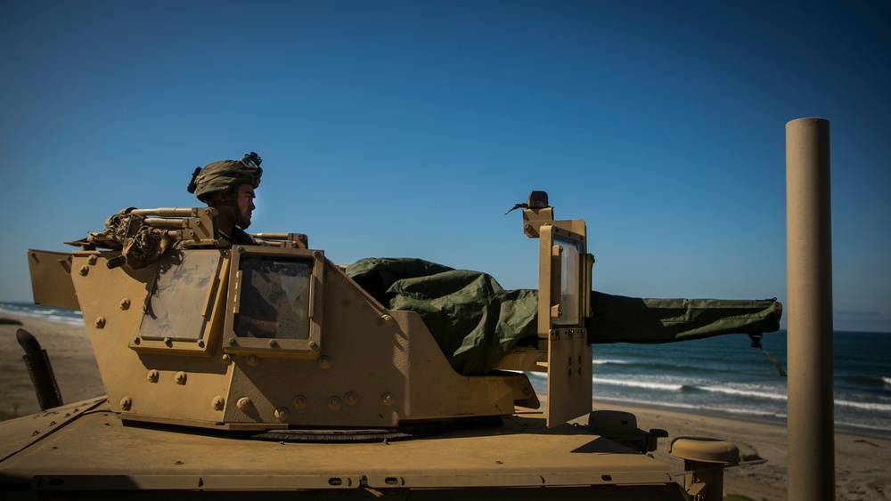 CERTEX: Water dogs provide water for two battalions on Red Beach