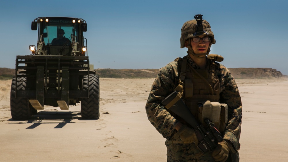 DVIDS - Images - CERTEX: Water dogs provide water for two battalions on ...