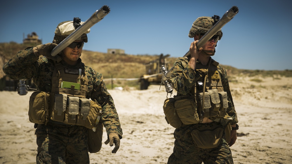 CERTEX: Water dogs provide water for two battalions on Red Beach