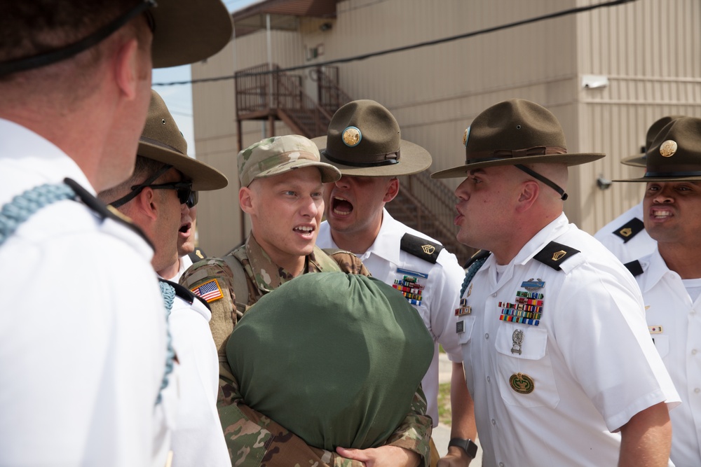 Reserve Drill Sergeants conduct AT