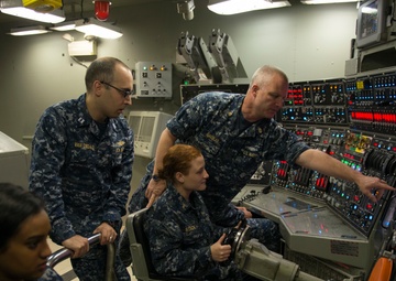 NROTC Midshipmen Tour Trident Training Facility Bangor