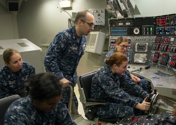 NROTC Midshipmen Tour Trident Training Facility Bangor