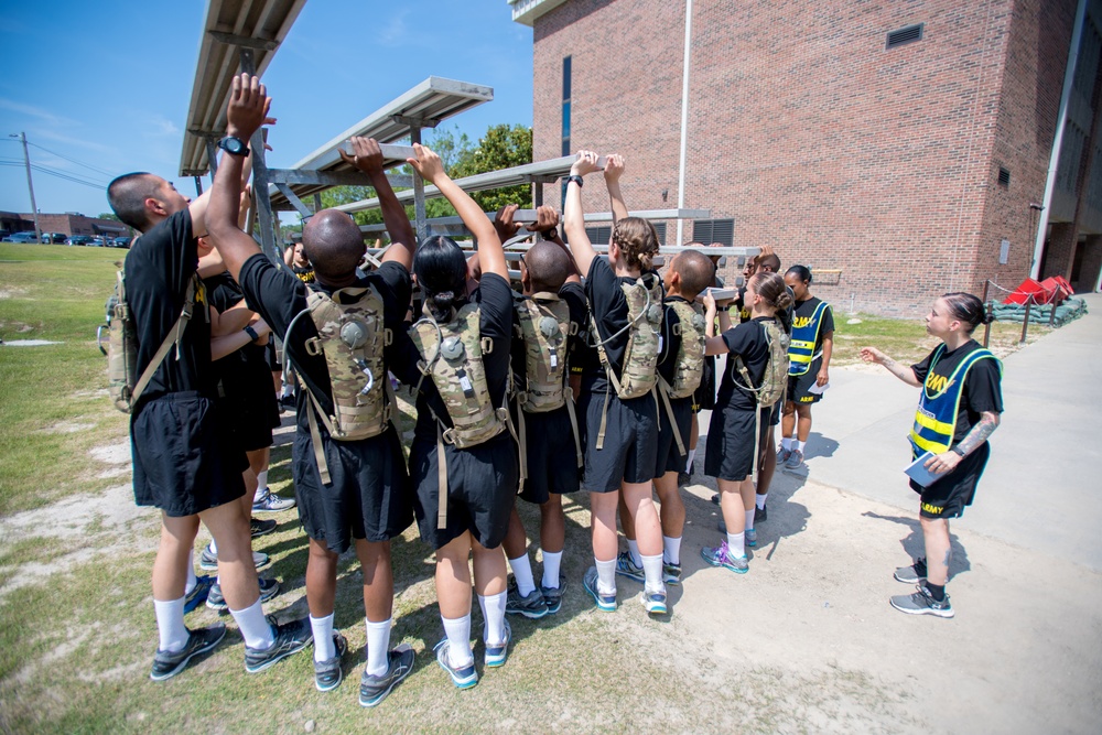 Reserve Drill Sergeants conduct AT