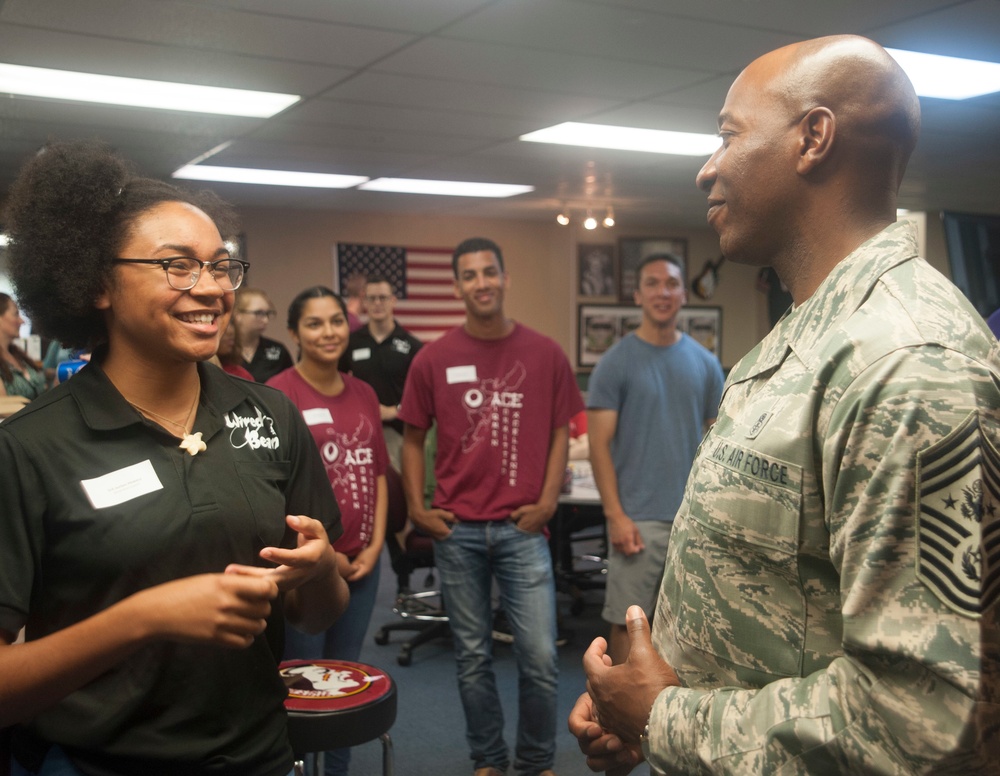 18th CMSAF visits 18th Wing