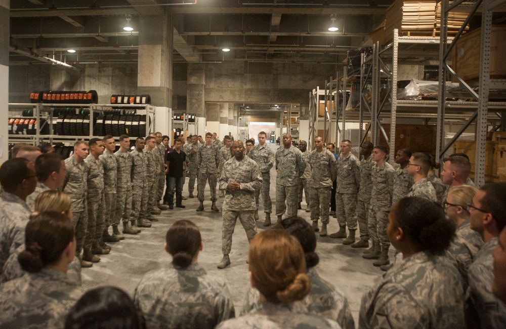 18th CMSAF visits 18th Wing