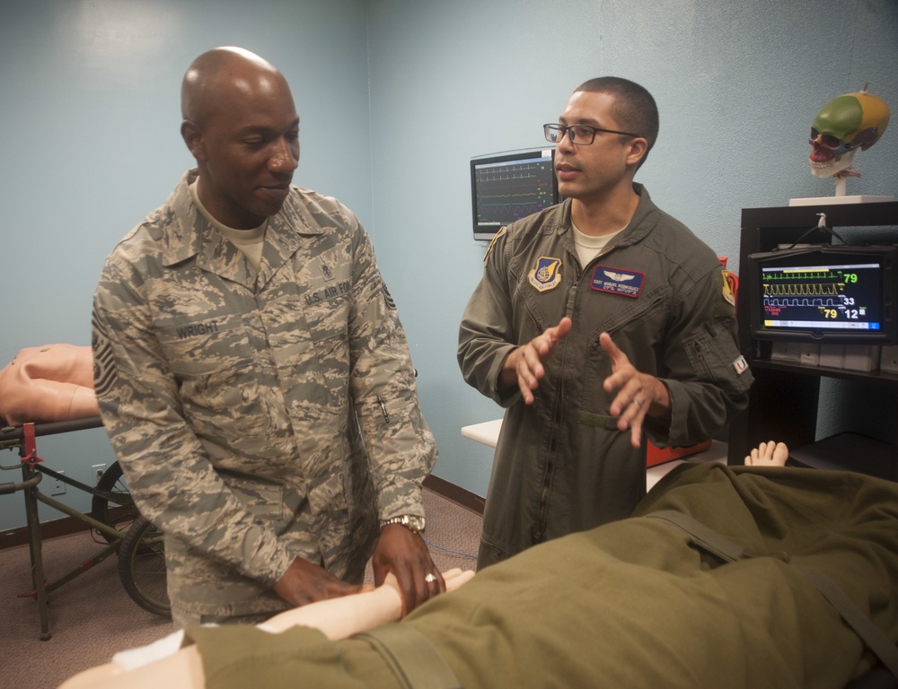 18th CMSAF visits 18th Wing