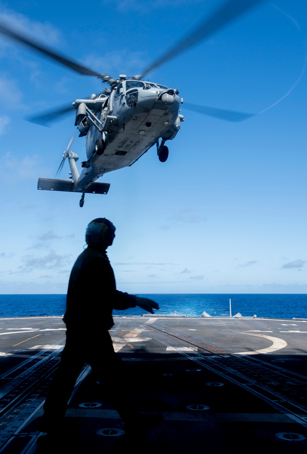 USS Lake Champlain (CG 57) Helo Operations