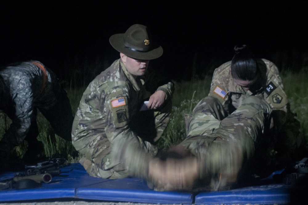 Drill Sergeants Grade Warriors Conducting Physical Fitness Training