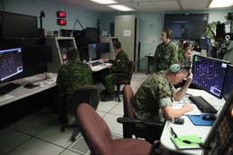 42 Radar Squadron works with U.S. Marines during Exercise Maple Flag 50