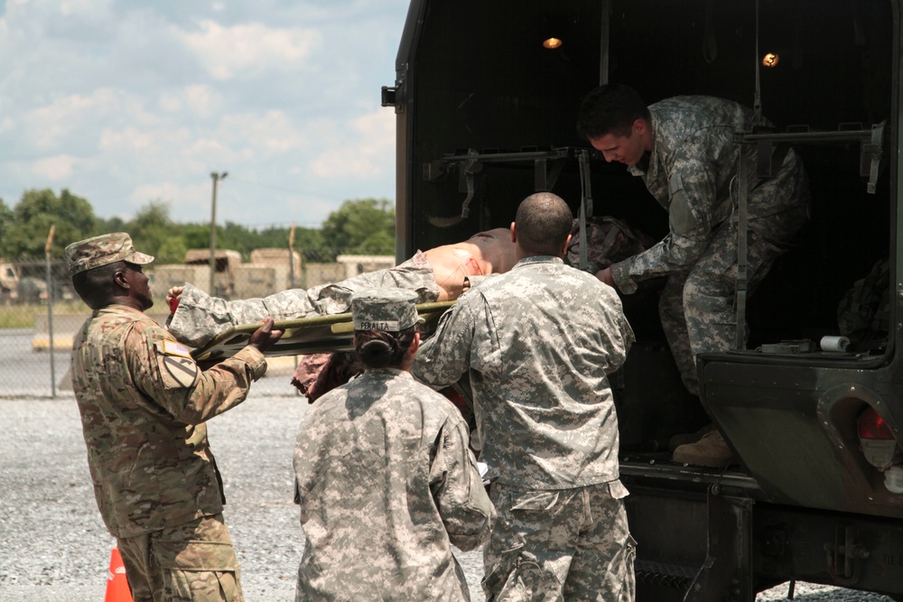 Pa. Medical Soldiers conduct mass casualty training