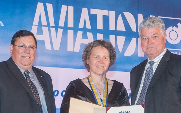 Hennings receives Knacke