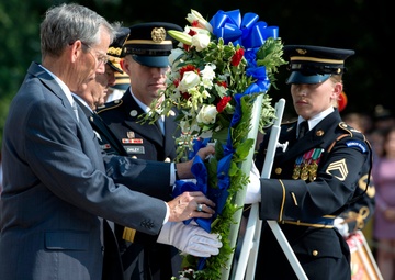 Army Leadership lays a wreath at the Tomb of the Unknown Soldier in honor of the Army's 242nd Birthday