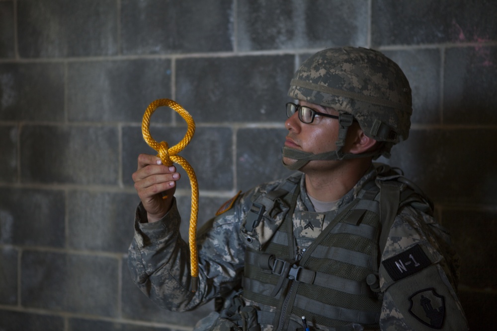 2017 U.S. Army Best Warrior Competition - Combat Skills Test