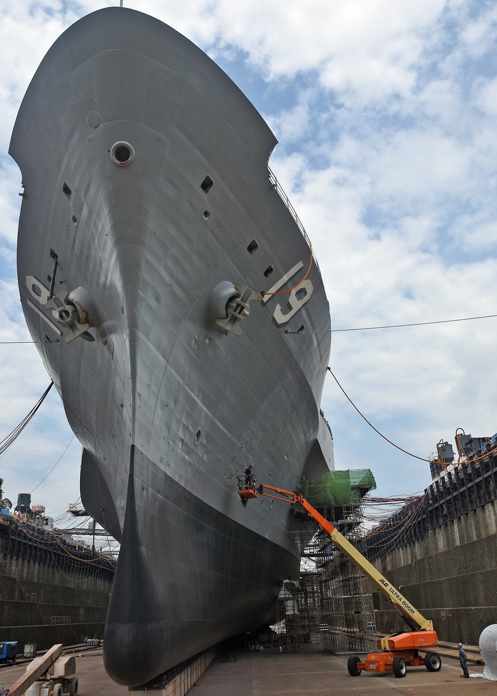 USS Blue Ridge Sailors give the ship a new coat of paint