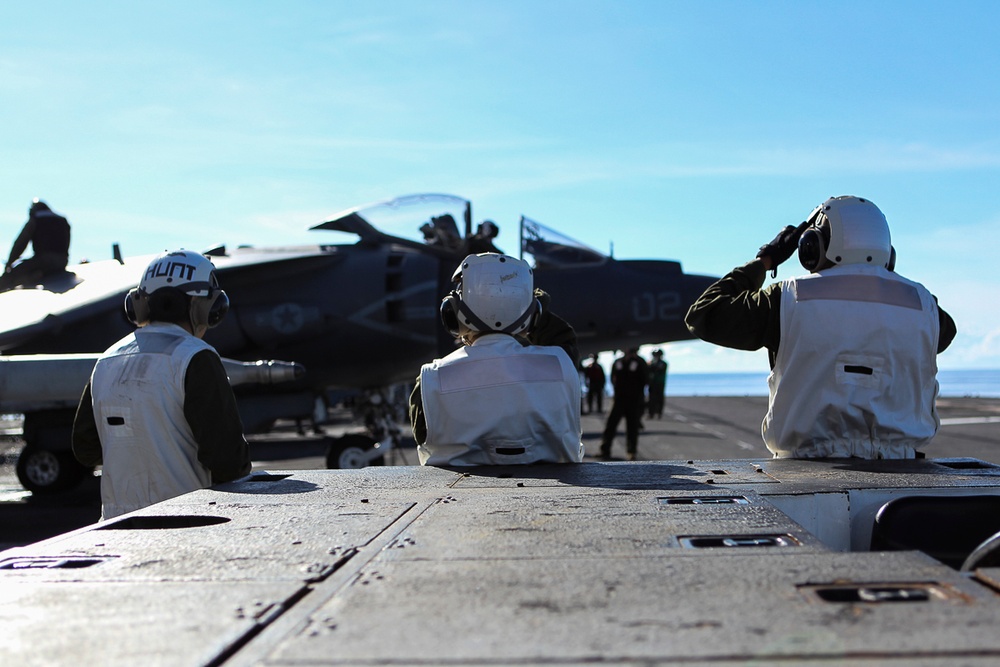 VMA-311 Harriers take flight